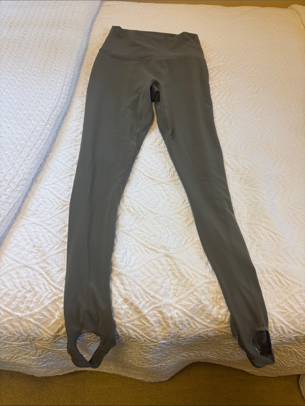 Athleta Transcend Stirrup tights XS olive